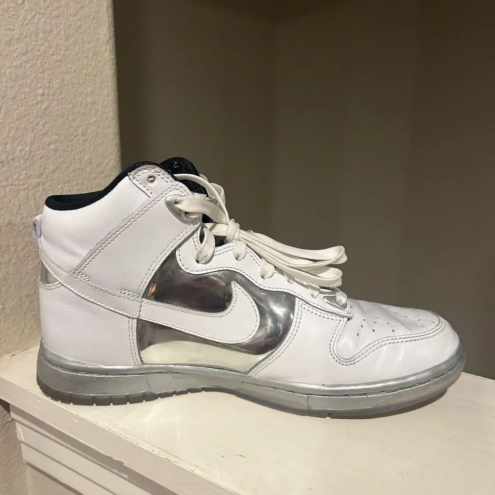 Nike Womens Dunk High SE DX5928-100 White Chrome Basketball Shoes Size 8.5 - Picture 5 of 9